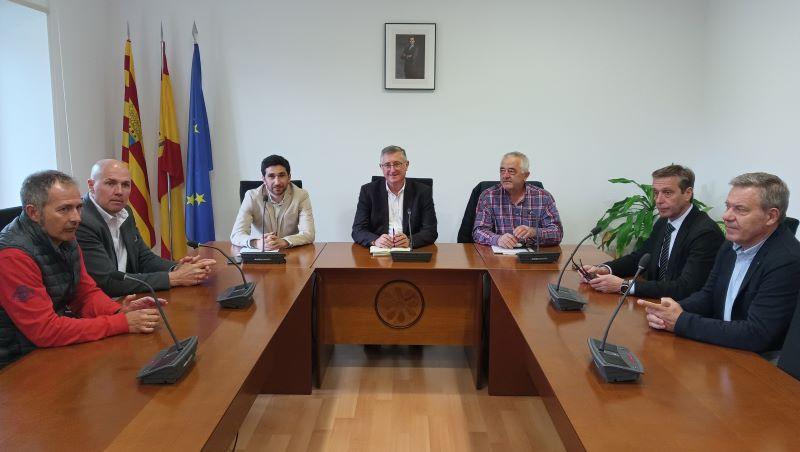 Imagen Manuel Blasco, consejero de turismo, se compromete en el desarrollo de Sobrarbe