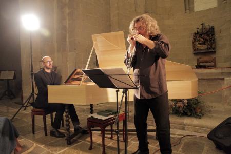 El esperado e inesperado instante de la armónica, sencillo y poderoso