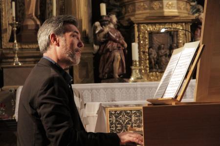 Un apasionante y apasionado viaje familiar al corazón de Bach