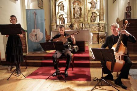 Un gran viaje a los orígenes de la independencia sonora frente a la voz
