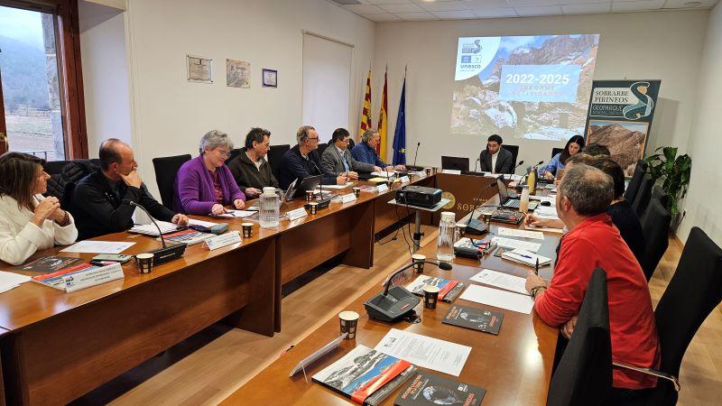 Imagen El Patronato del Geoparque Mundial UNESCO Sobrarbe-Pirineos refuerza su gobernanza y hace balance del periodo 2022-2025