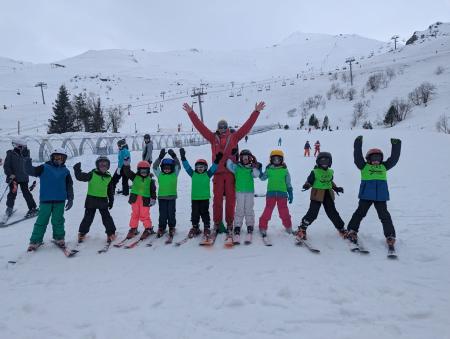 Imagen El cursillo de esquí comarcal de Sobrarbe reúne a cerca de 180...